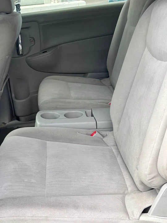 2016 Nissan Quest - Image 6 of 12