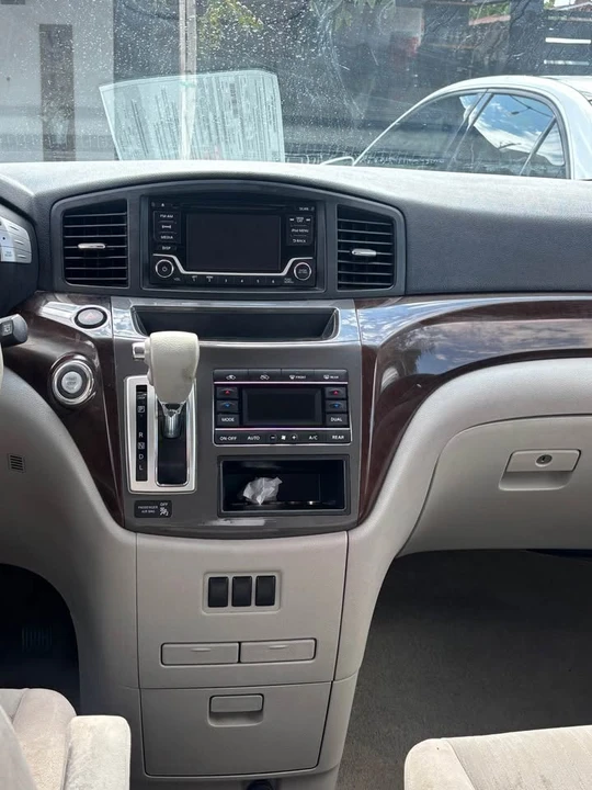 2016 Nissan Quest - Image 9 of 12