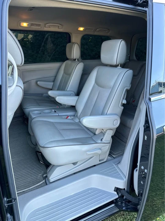2016 Nissan Quest - Image 11 of 20