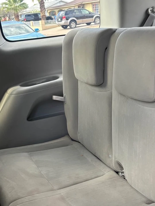 2016 Nissan Quest - Image 5 of 12