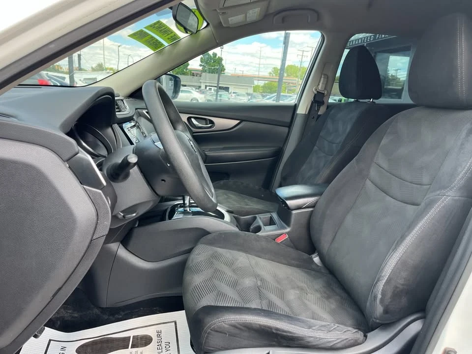2016 Nissan Rogue - Image 7 of 13