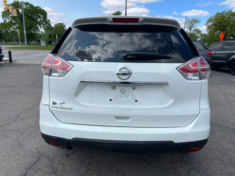 2016 Nissan Rogue - Image 5 of 13