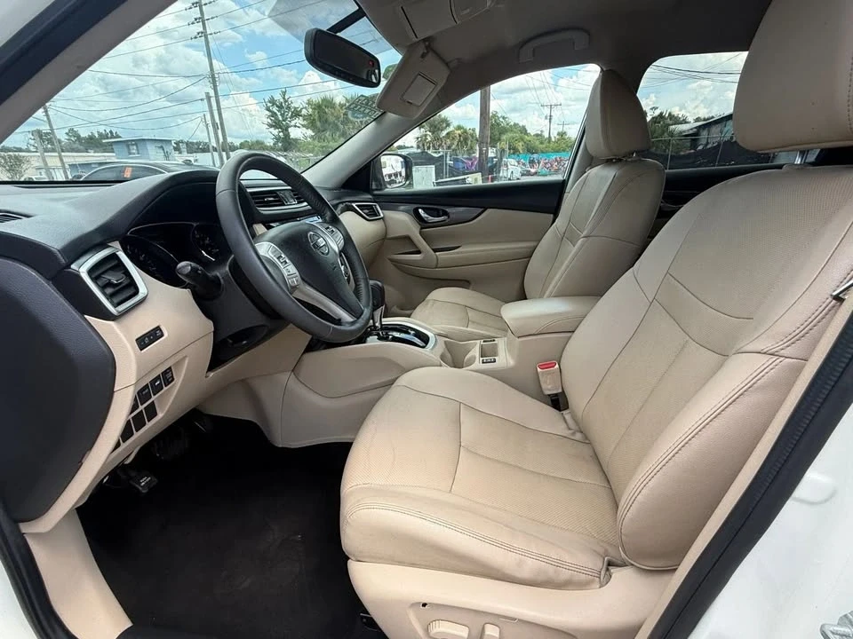 2016 Nissan Rogue - Image 13 of 20