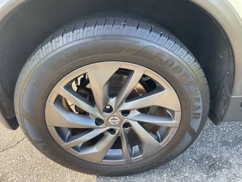 2016 Nissan Rogue - Image 12 of 20
