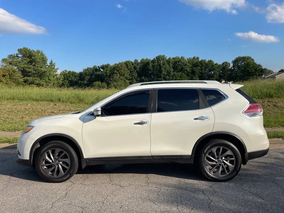 2016 Nissan Rogue - Image 2 of 20