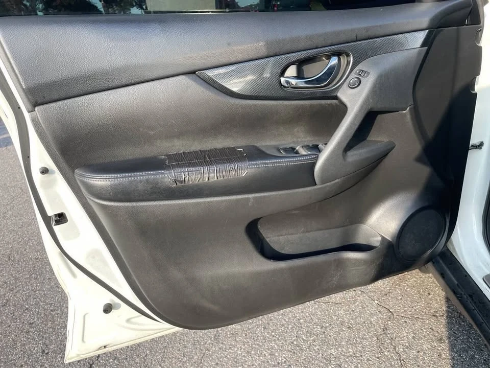 2016 Nissan Rogue - Image 17 of 20