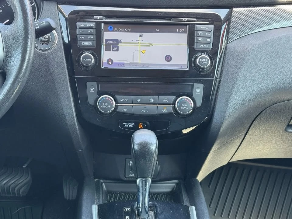 2016 Nissan Rogue - Image 14 of 20