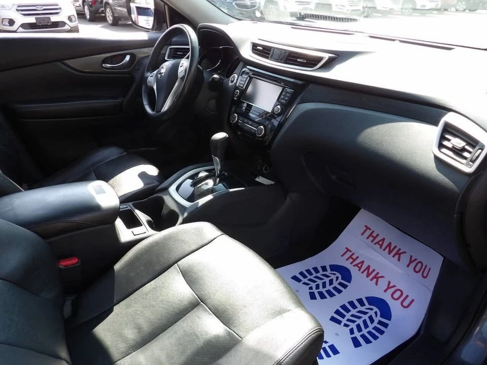 2016 Nissan Rogue - Image 18 of 19