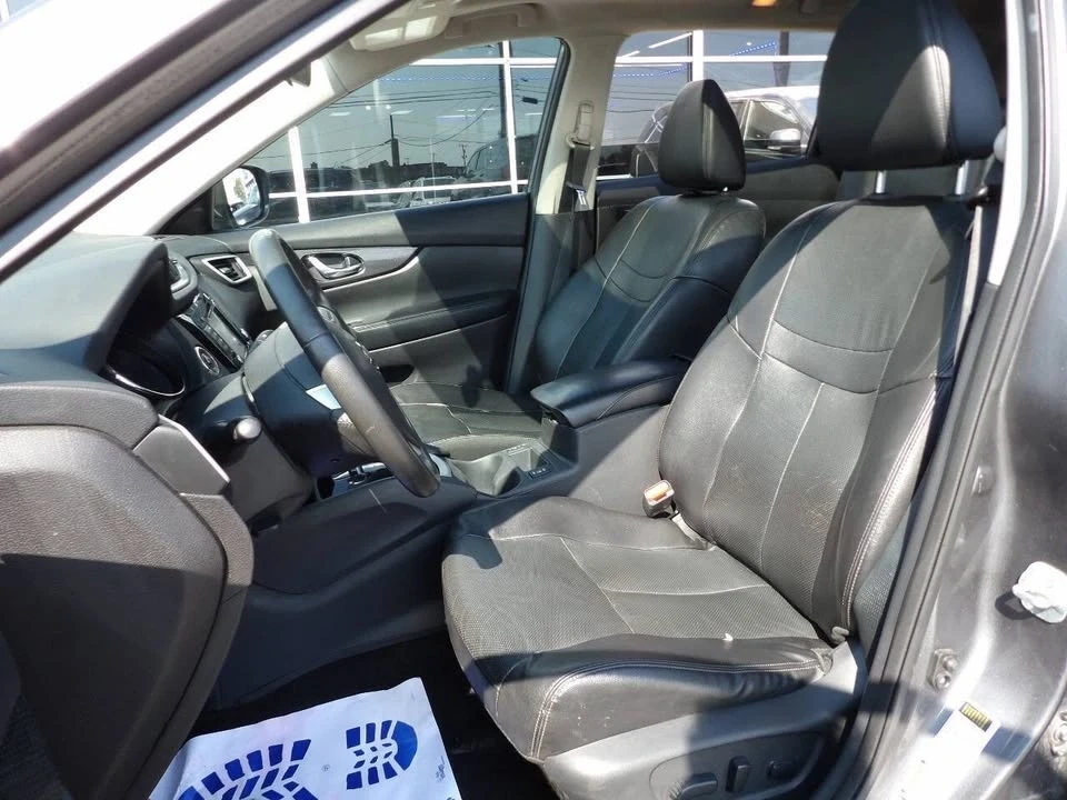 2016 Nissan Rogue - Image 9 of 19