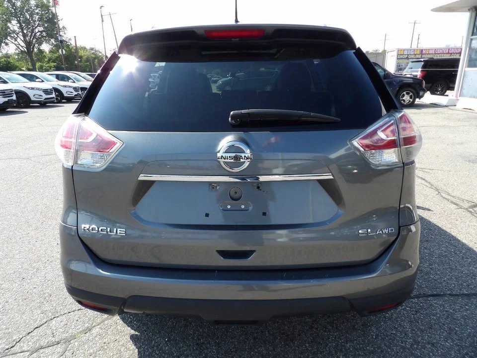 2016 Nissan Rogue - Image 7 of 19