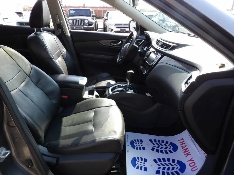 2016 Nissan Rogue - Image 17 of 19