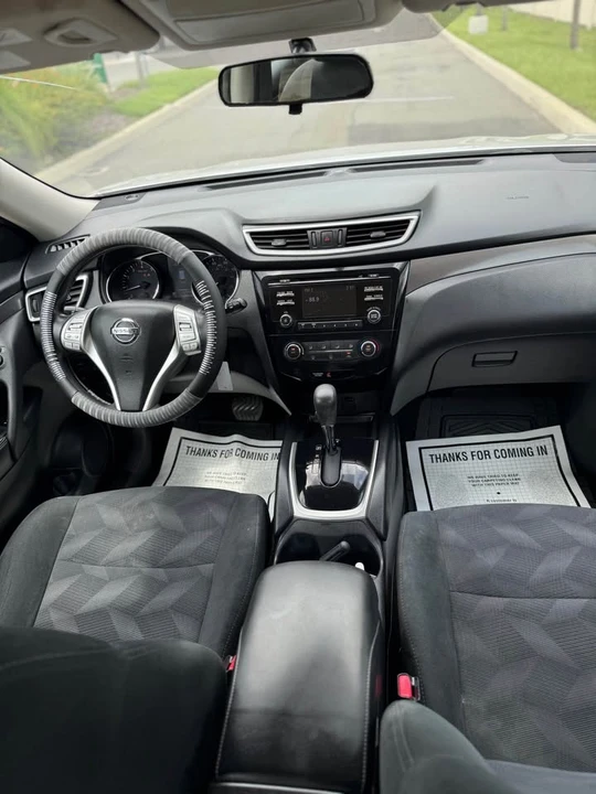 2016 Nissan Rogue - Image 3 of 7