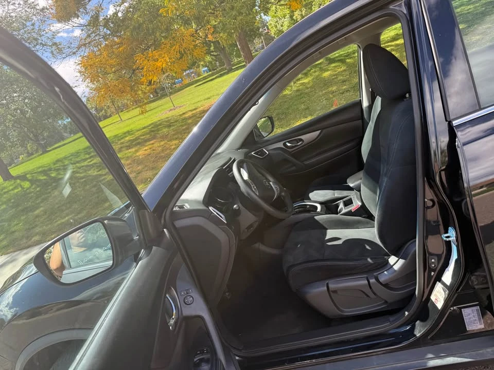 2016 Nissan Rogue - Image 5 of 10
