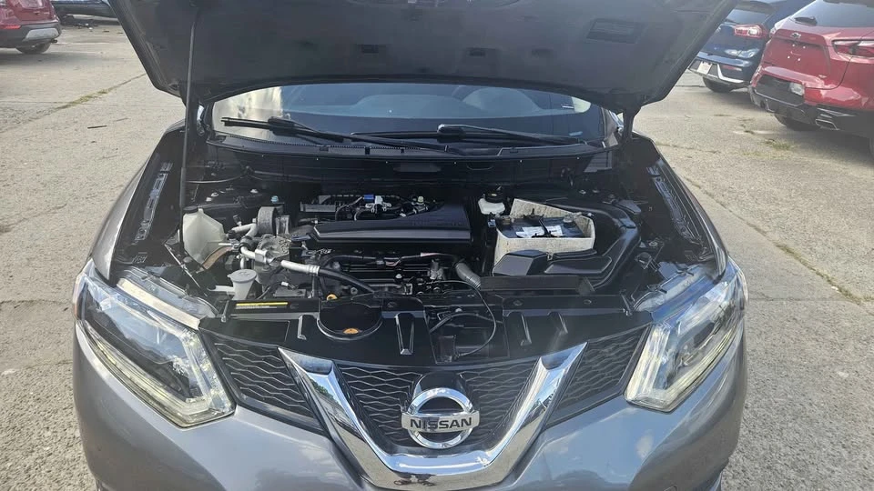 2016 Nissan Rogue - Image 17 of 19