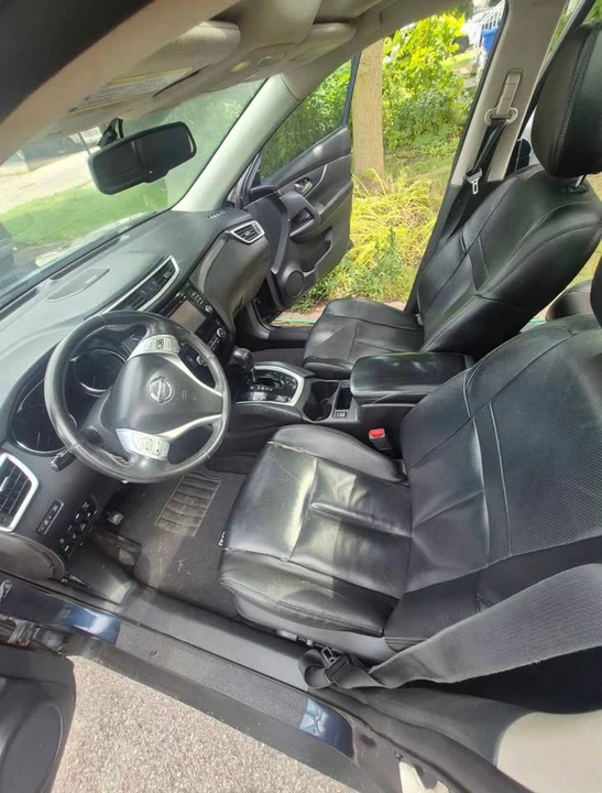 2016 Nissan Rogue - Image 4 of 5