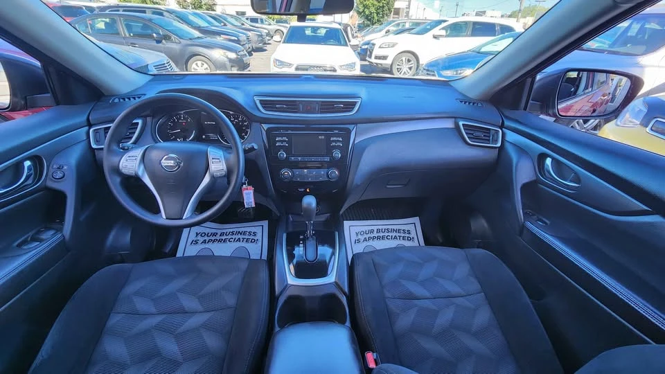2016 Nissan Rogue - Image 15 of 20
