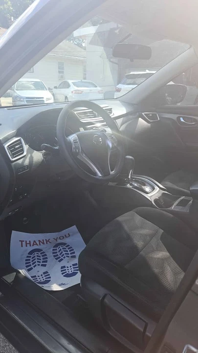 2016 Nissan Rogue - Image 10 of 19