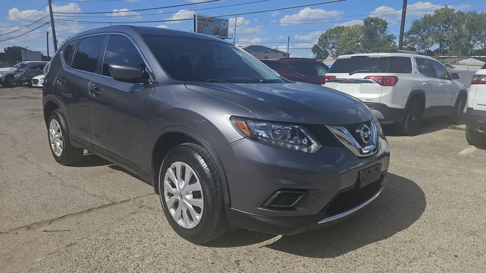 2016 Nissan Rogue - Image 8 of 19