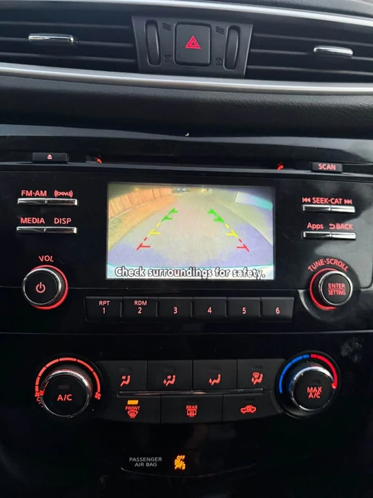 2016 Nissan Rogue - Image 11 of 11