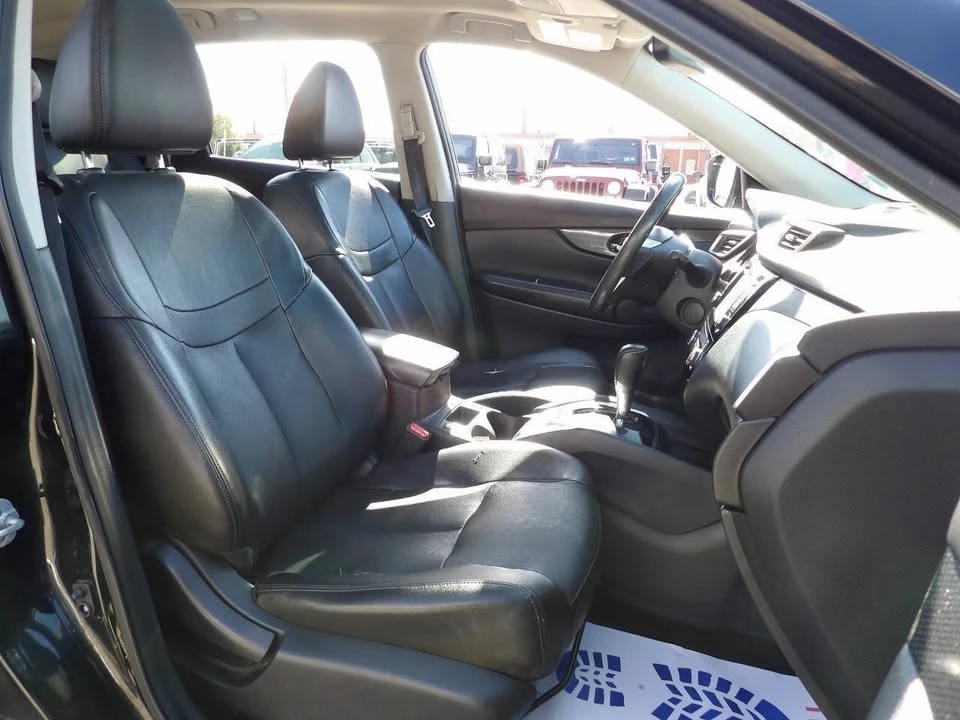 2016 Nissan Rogue - Image 16 of 19