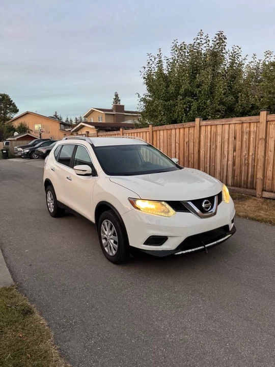 2016 Nissan Rogue - Image 3 of 11