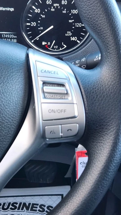 2016 Nissan Rogue - Image 18 of 20
