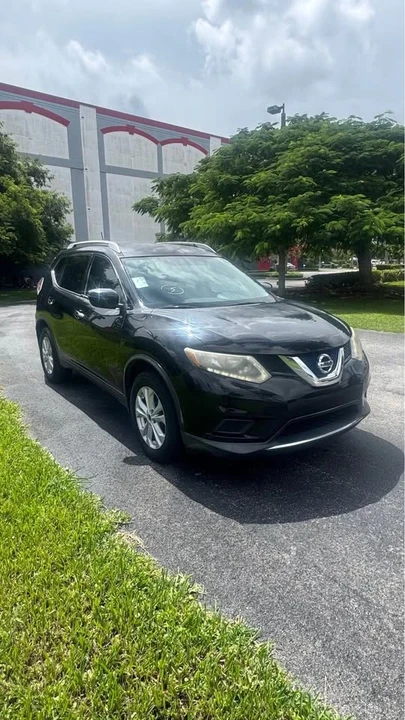 2016 Nissan Rogue - Image 2 of 7