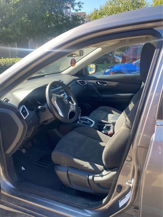 2016 Nissan Rogue - Image 7 of 9