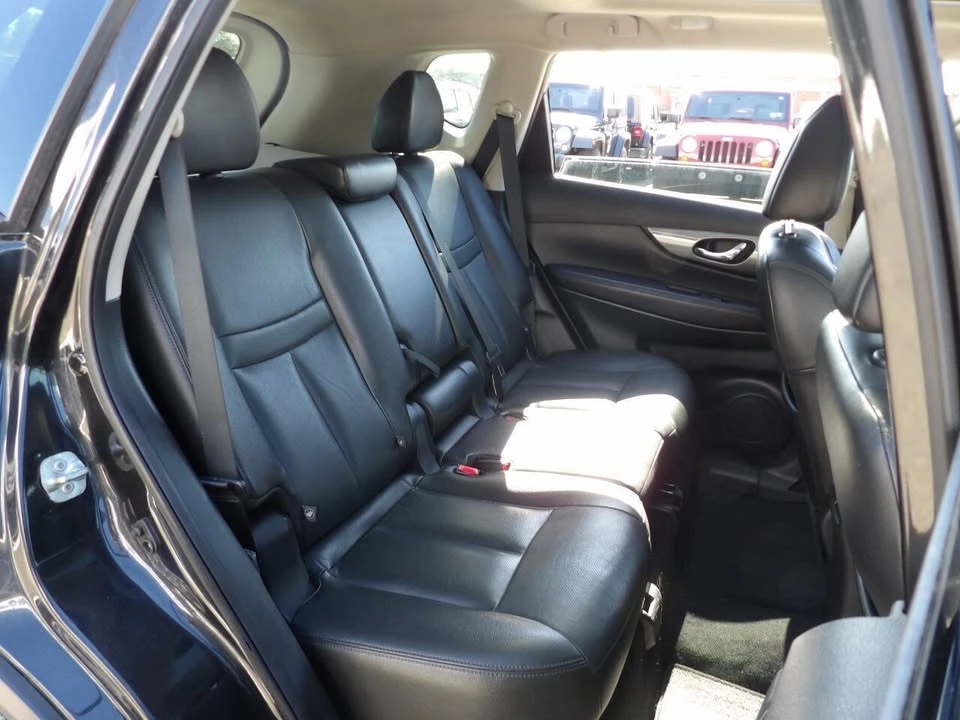 2016 Nissan Rogue - Image 19 of 19