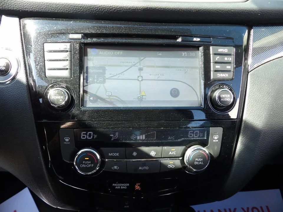 2016 Nissan Rogue - Image 13 of 19
