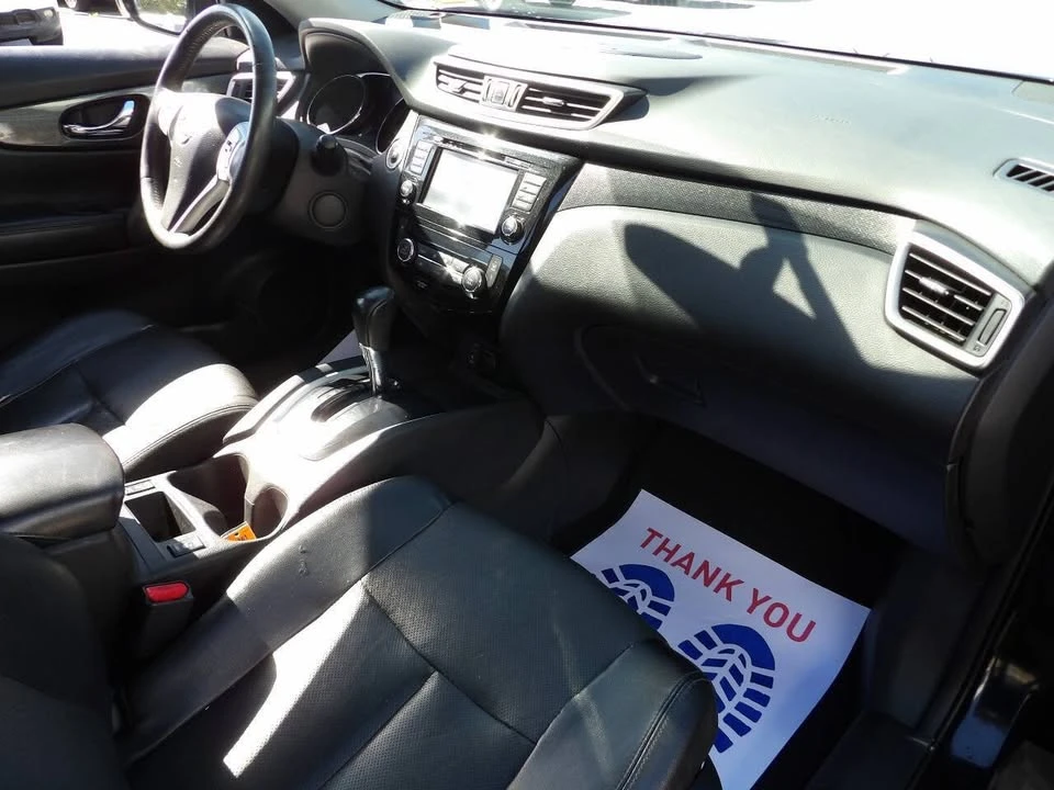 2016 Nissan Rogue - Image 18 of 19