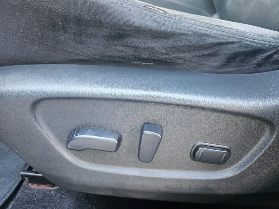 2016 Nissan Rogue - Image 16 of 20