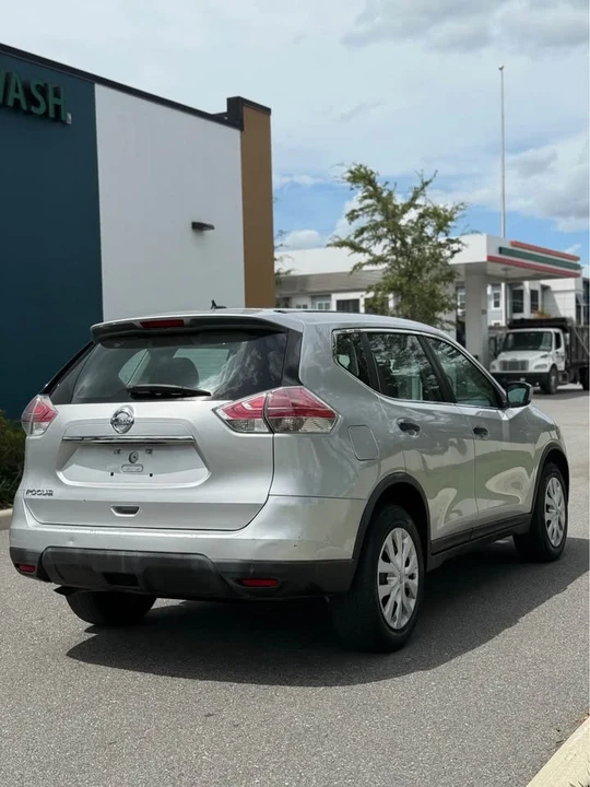 2016 Nissan Rogue - Image 9 of 9
