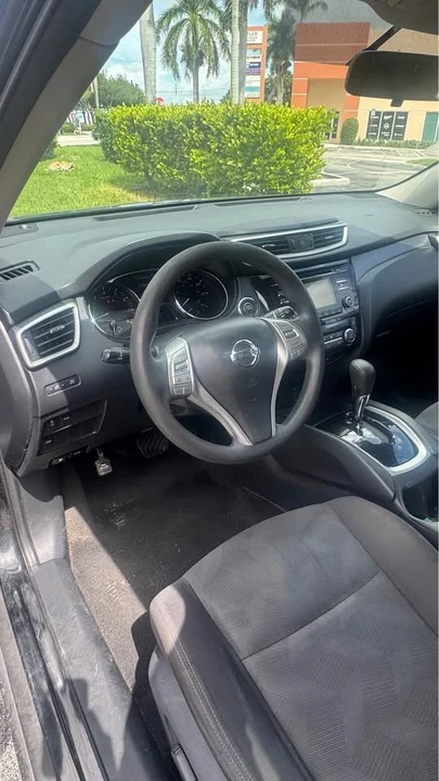 2016 Nissan Rogue - Image 5 of 7