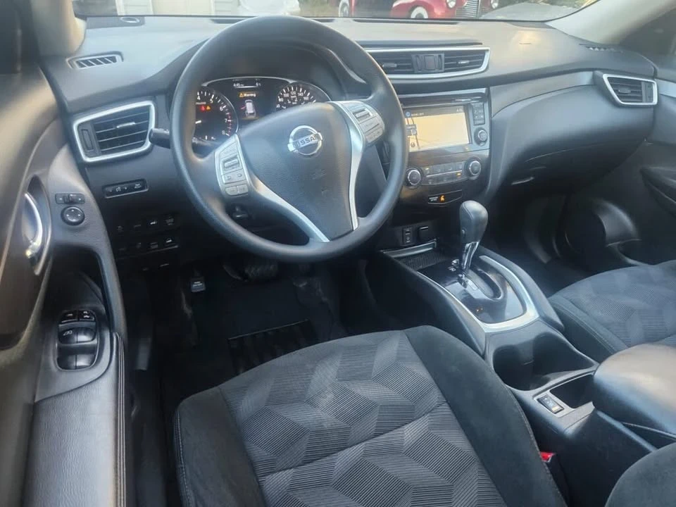 2016 Nissan Rogue - Image 11 of 20
