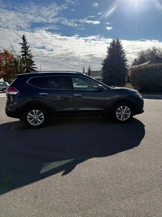 2016 Nissan Rogue - Image 4 of 13