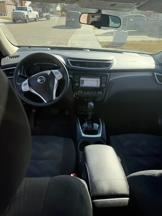 2016 Nissan Rogue - Image 6 of 13