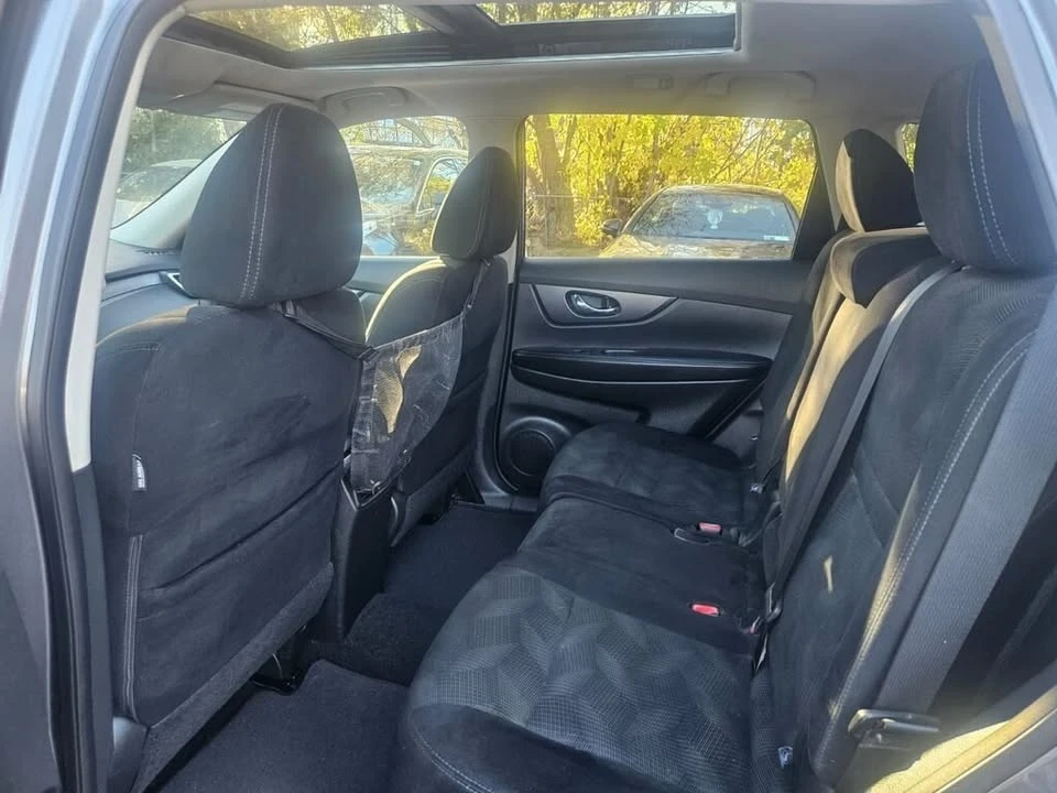 2016 Nissan Rogue - Image 15 of 20