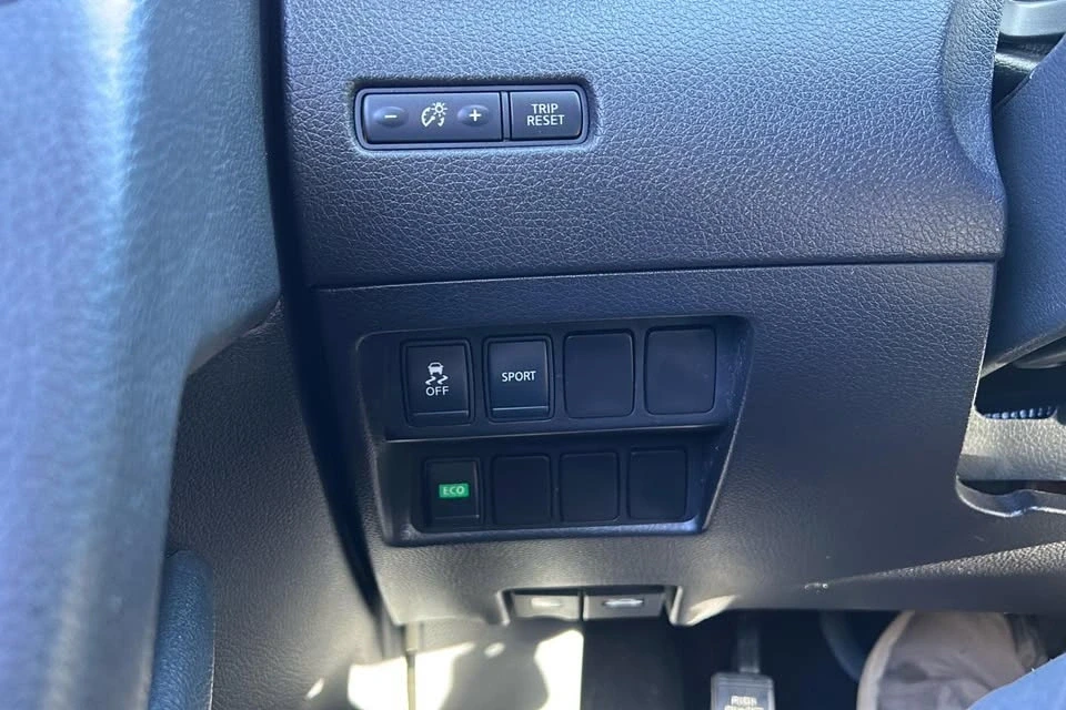 2016 Nissan Rogue - Image 16 of 16