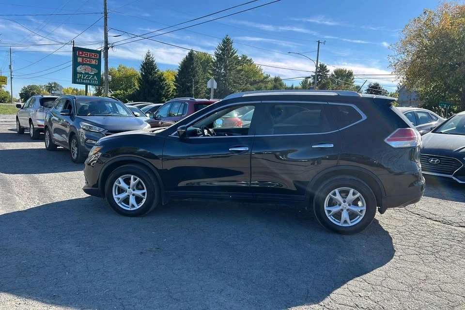 2016 Nissan Rogue - Image 7 of 16