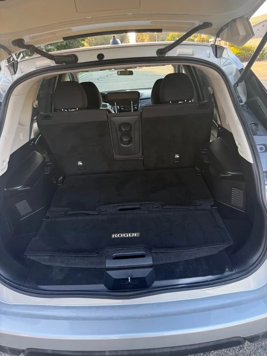 2016 Nissan Rogue - Image 7 of 9