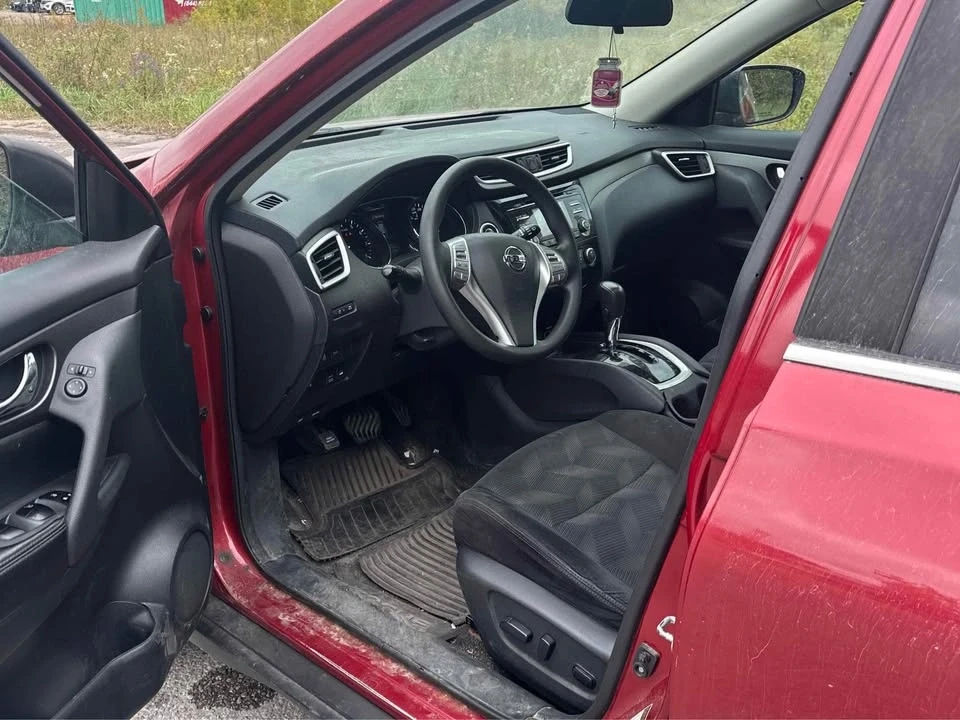 2016 Nissan Rogue - Image 4 of 9
