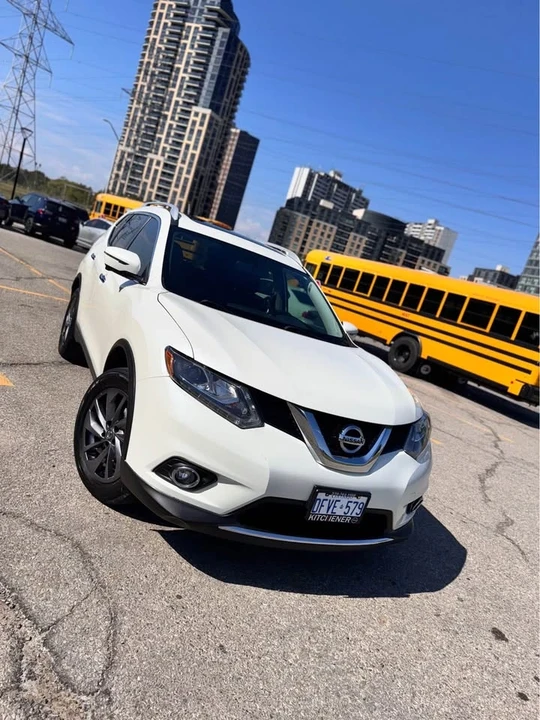 2016 Nissan Rogue - Image 12 of 18