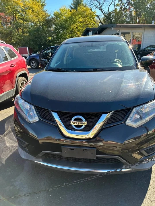2016 Nissan Rogue - Image 2 of 3