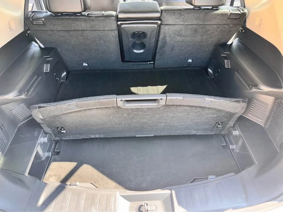 2016 Nissan Rogue - Image 6 of 18