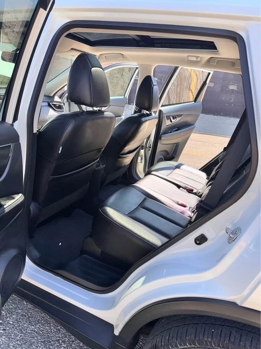 2016 Nissan Rogue - Image 4 of 18