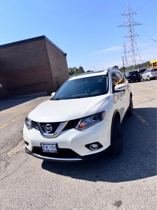 2016 Nissan Rogue - Image 13 of 18