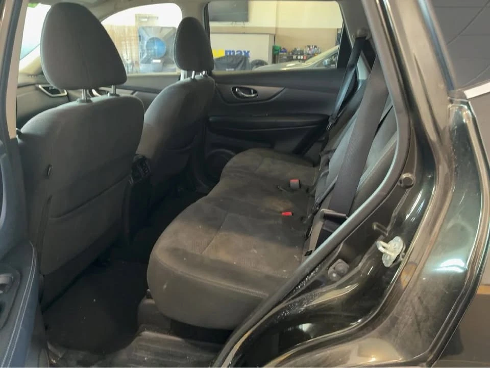 2016 Nissan Rogue - Image 5 of 6