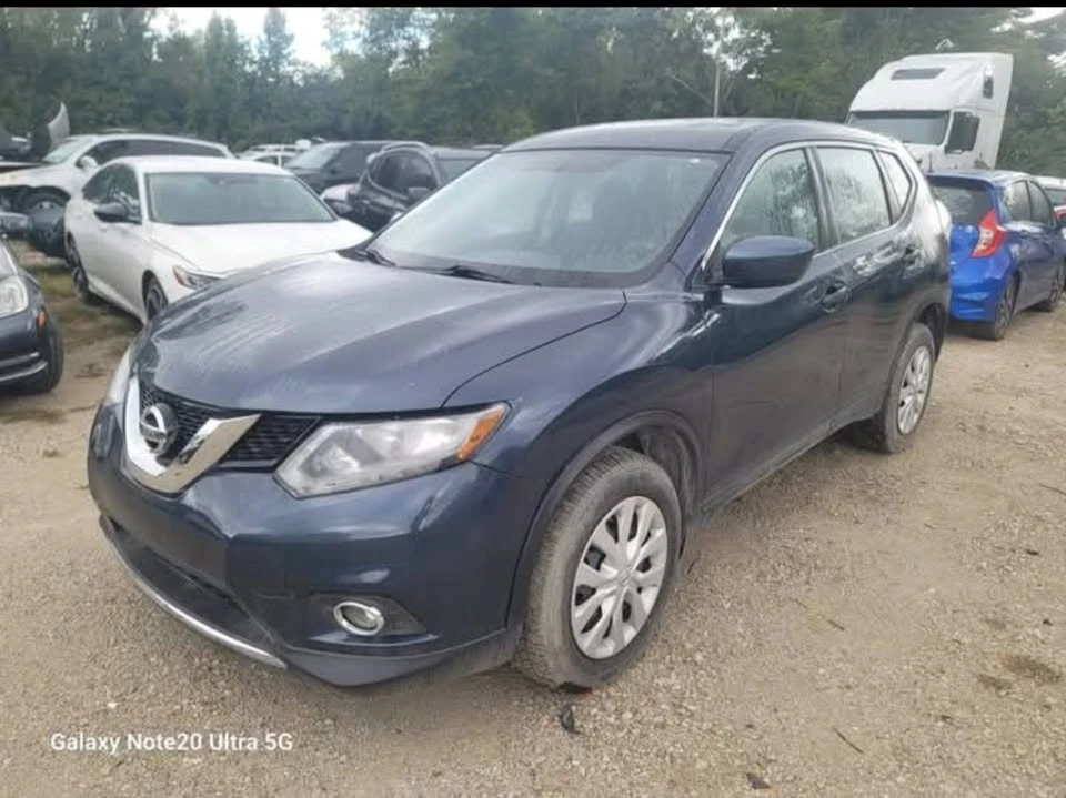 2016 Nissan Rogue - Image 2 of 11