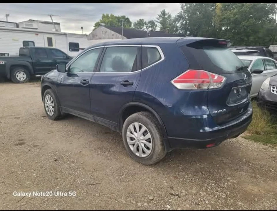 2016 Nissan Rogue - Image 5 of 11